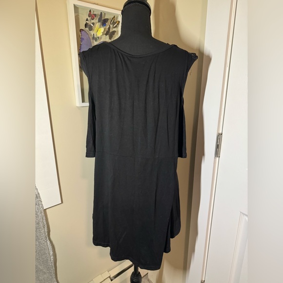 Cold Shoulder Top - Picture 3 of 8